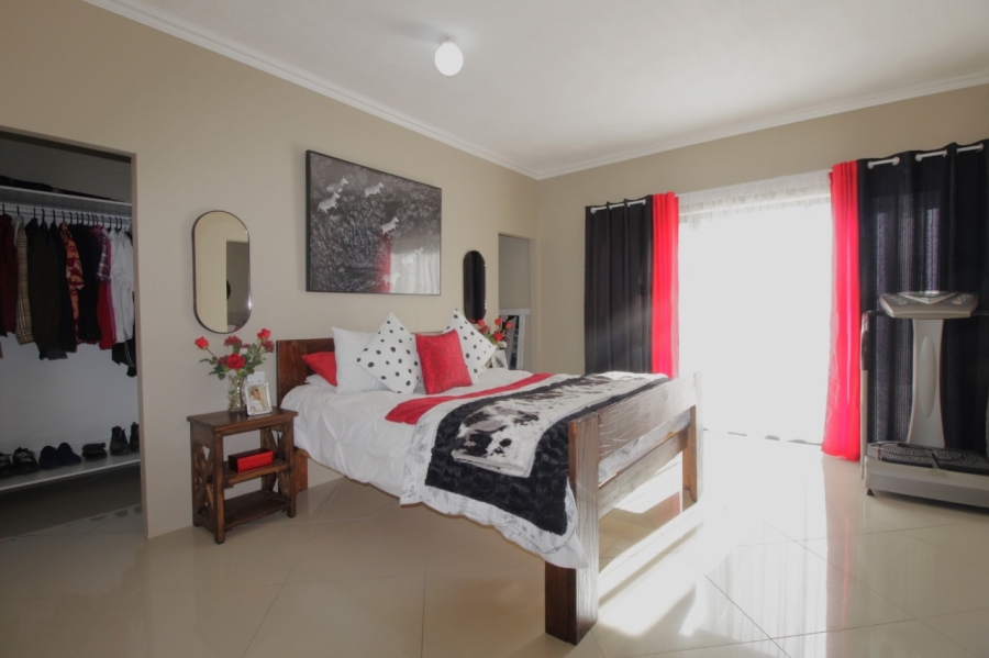 3 Bedroom Property for Sale in Wavecrest Eastern Cape